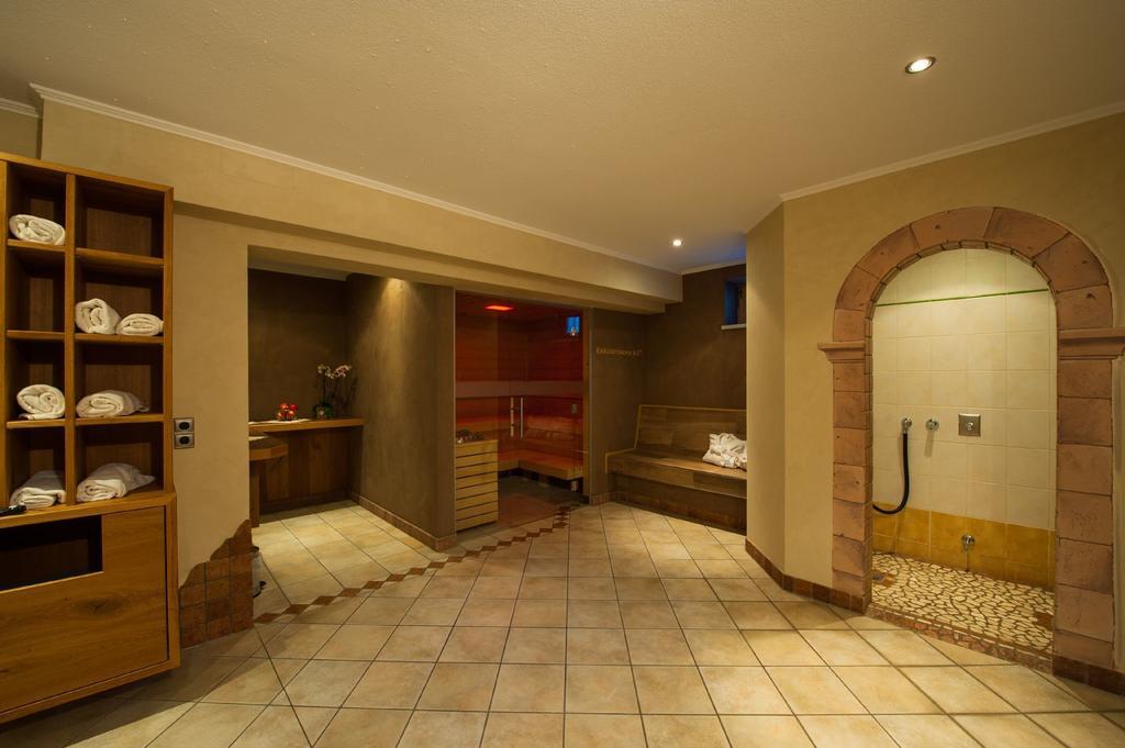 Rustika - Appartements & Spa Ehrwald Ngoại thất bức ảnh