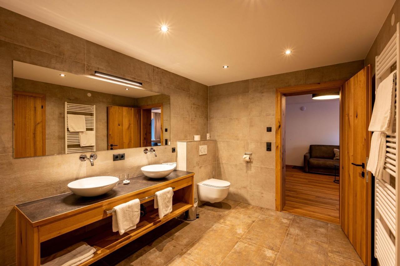 Rustika - Appartements & Spa Ehrwald Ngoại thất bức ảnh