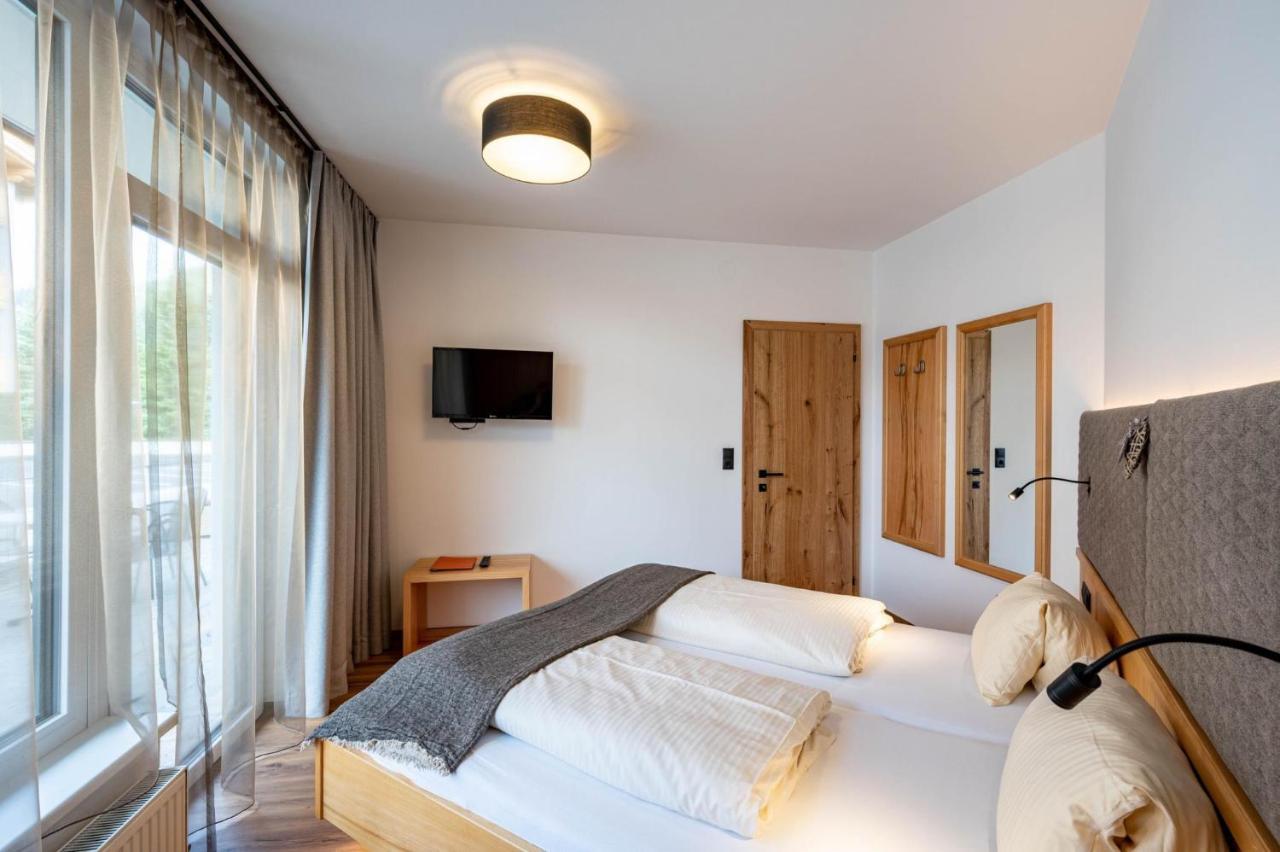 Rustika - Appartements & Spa Ehrwald Ngoại thất bức ảnh