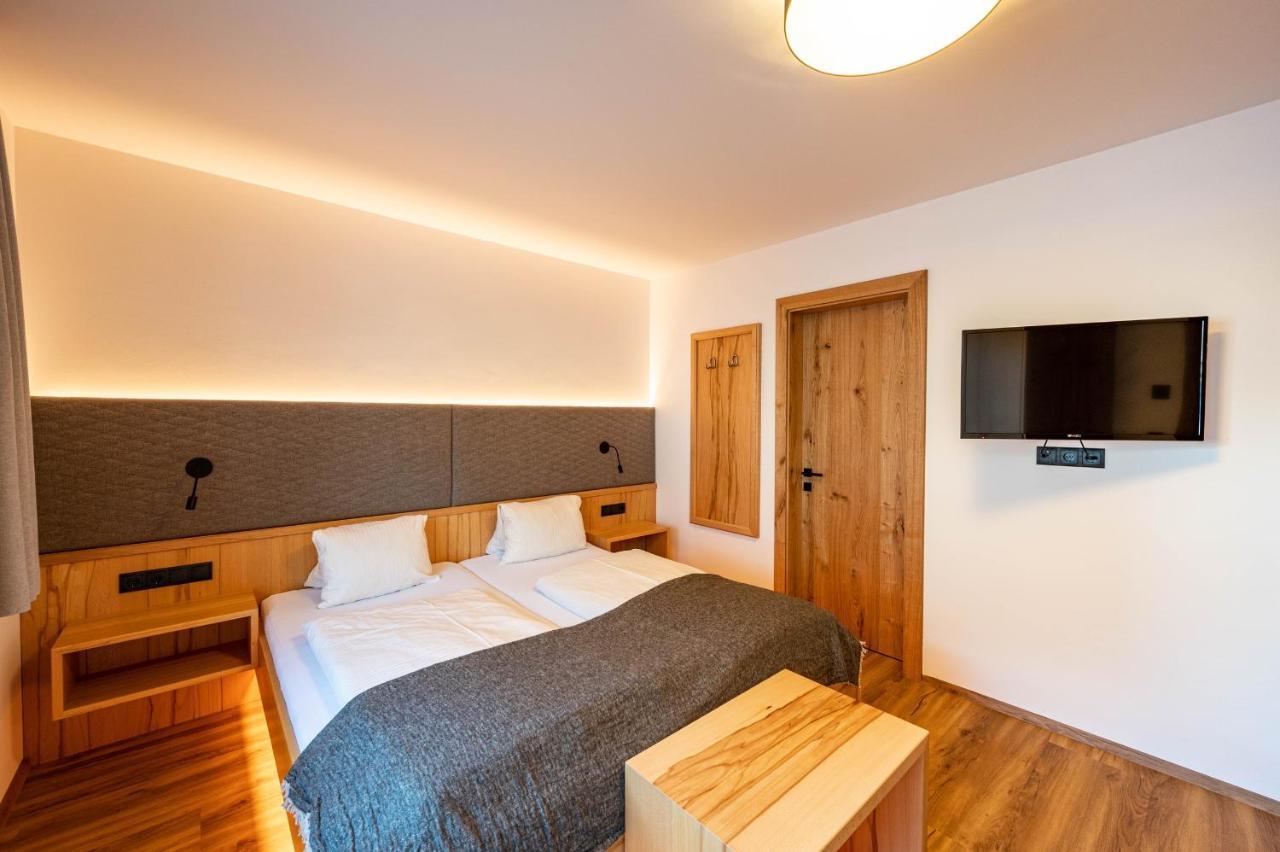 Rustika - Appartements & Spa Ehrwald Ngoại thất bức ảnh