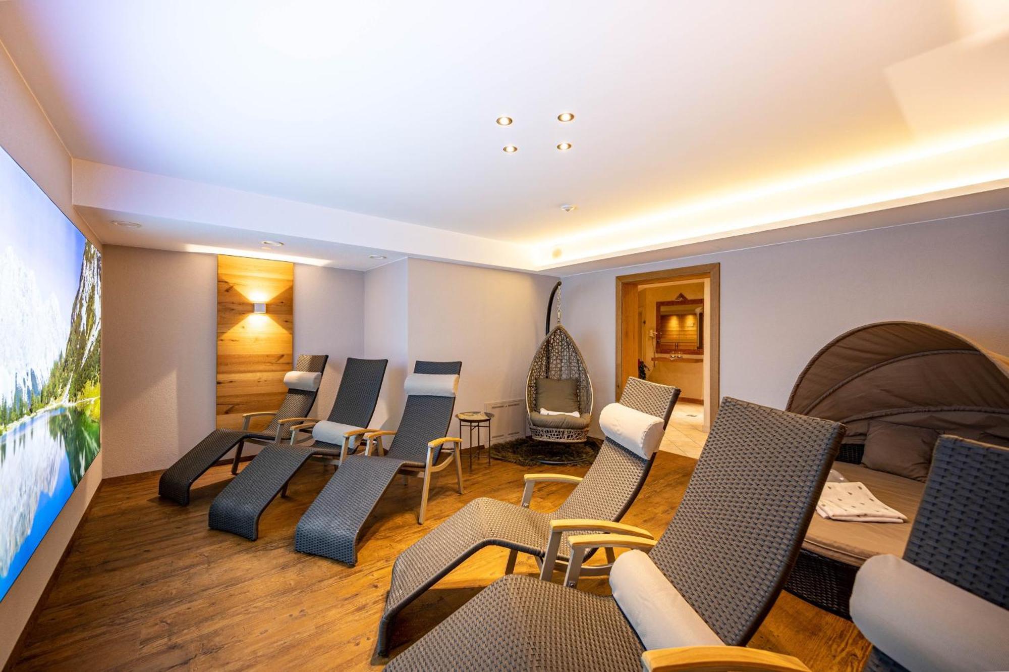Rustika - Appartements & Spa Ehrwald Ngoại thất bức ảnh