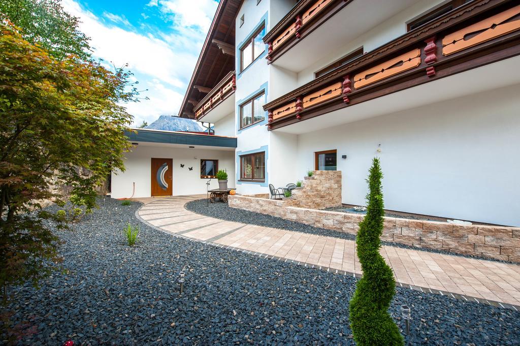 Rustika - Appartements & Spa Ehrwald Ngoại thất bức ảnh